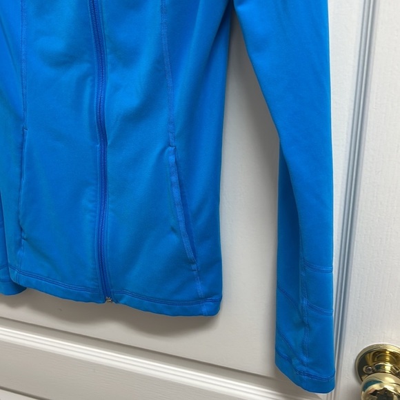 Under Armour Women's Light Weight Full Length Zip Up Sweater | Size XS Blue - Picture 5 of 6